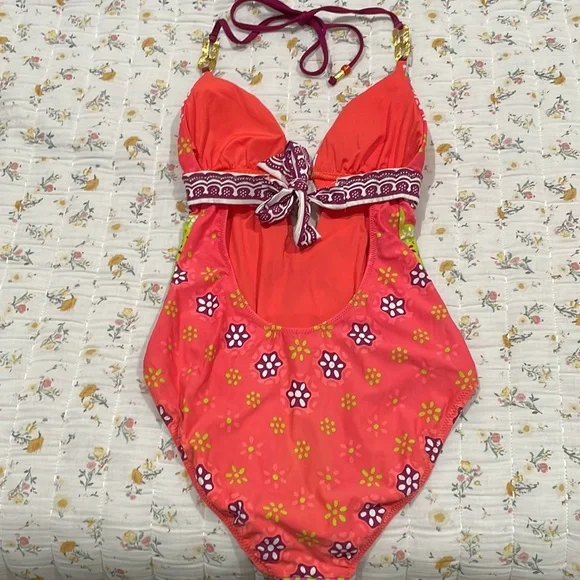 Super cute Trina Turk one piece - Picture 5 of 11